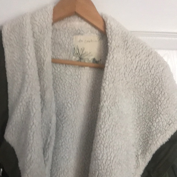 Sweater - Picture 3 of 4